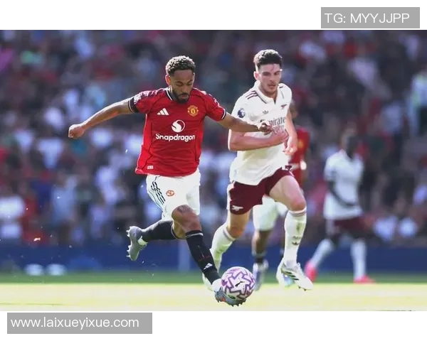 欧联杯激战巴黎圣日耳曼与那不勒斯平局争议判罚引发全场热议